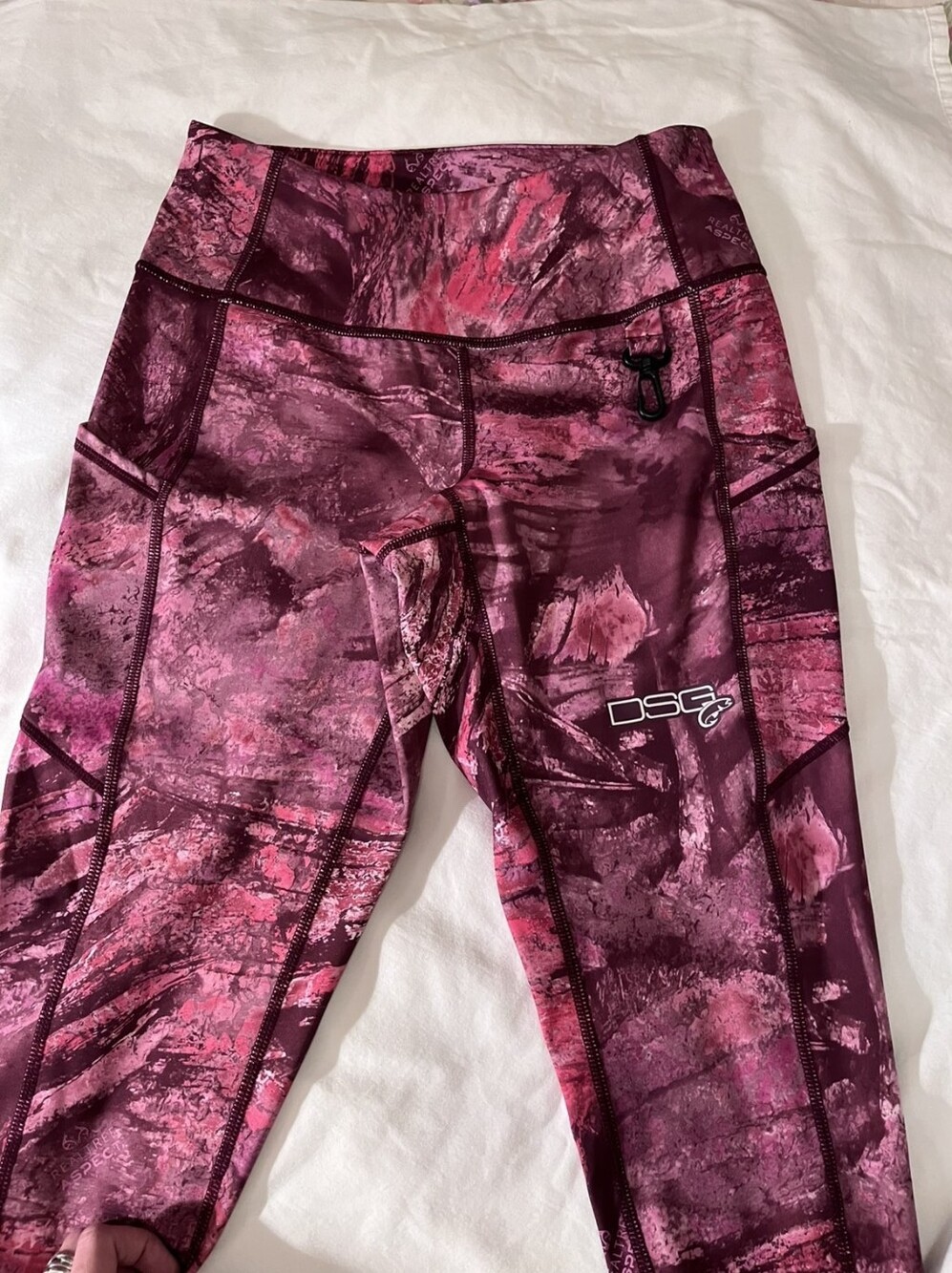 Pink Camo leggings from RealTree
